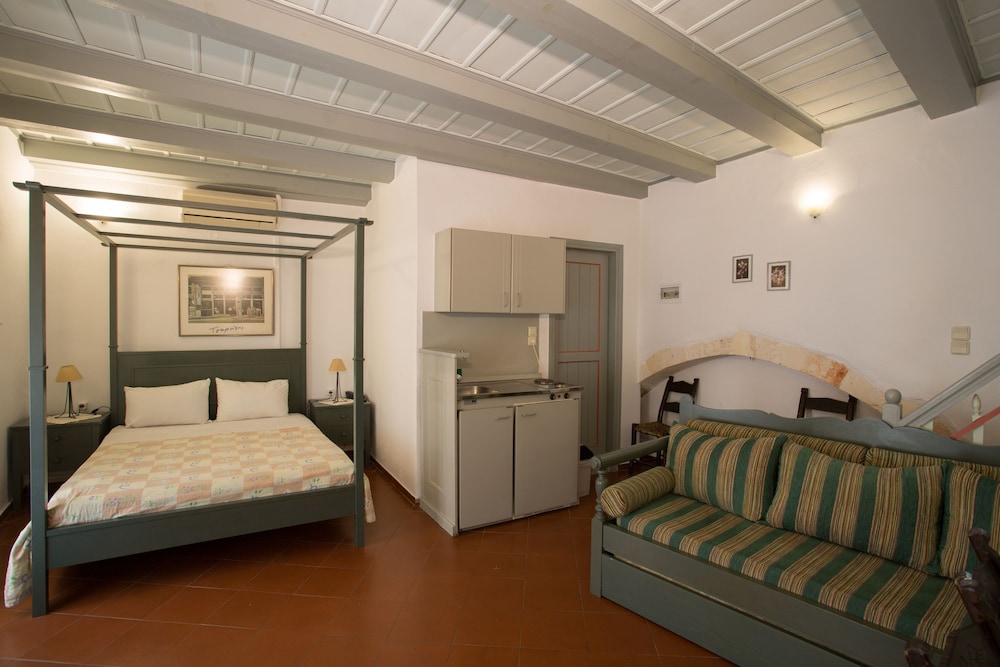 Nostos Beach Boutique Hotel 12/73