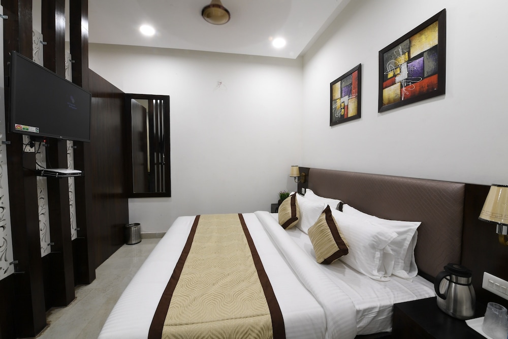 Madhav Muskan Residency 14/39