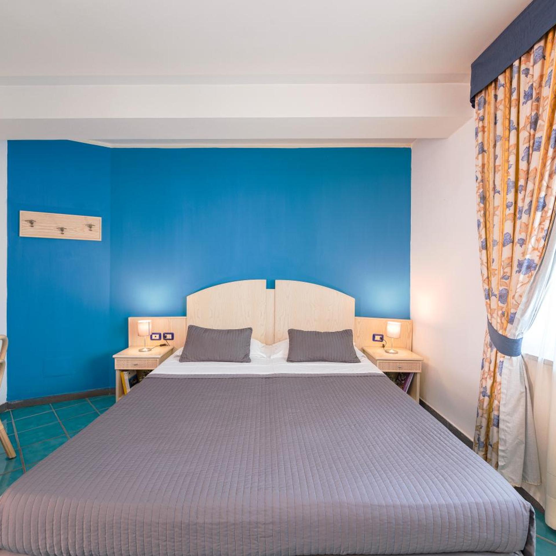 Room, Double Bed