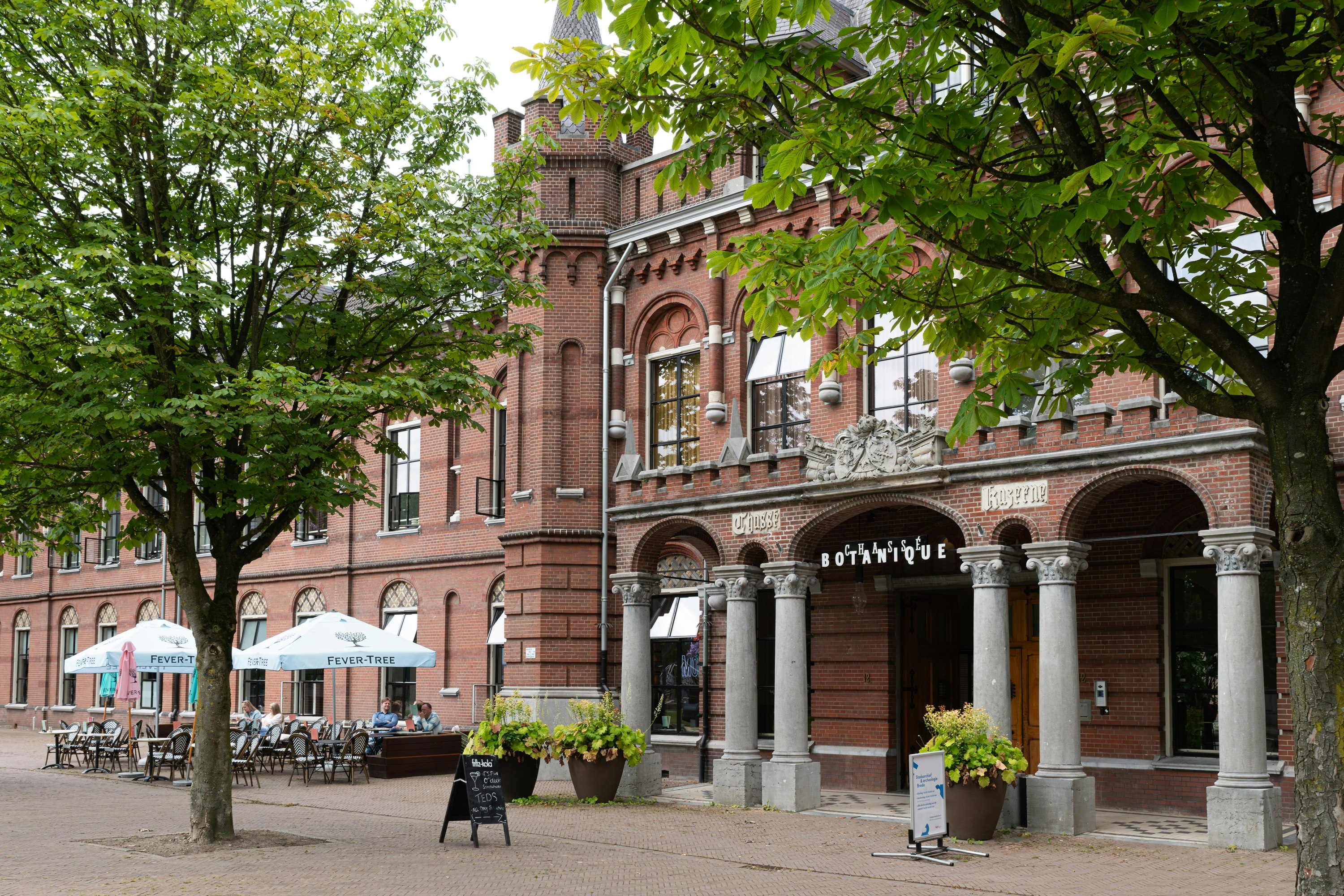 Hotel Botanique Breda 1/18