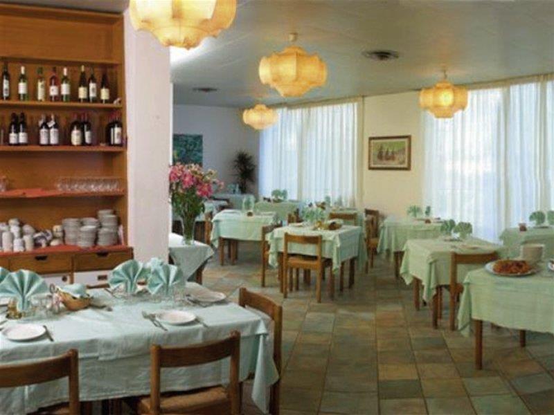 HOTEL NETTUNO SOVERATO 34/59