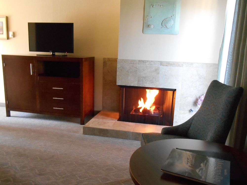 Carmel Bay View Inn 36/46