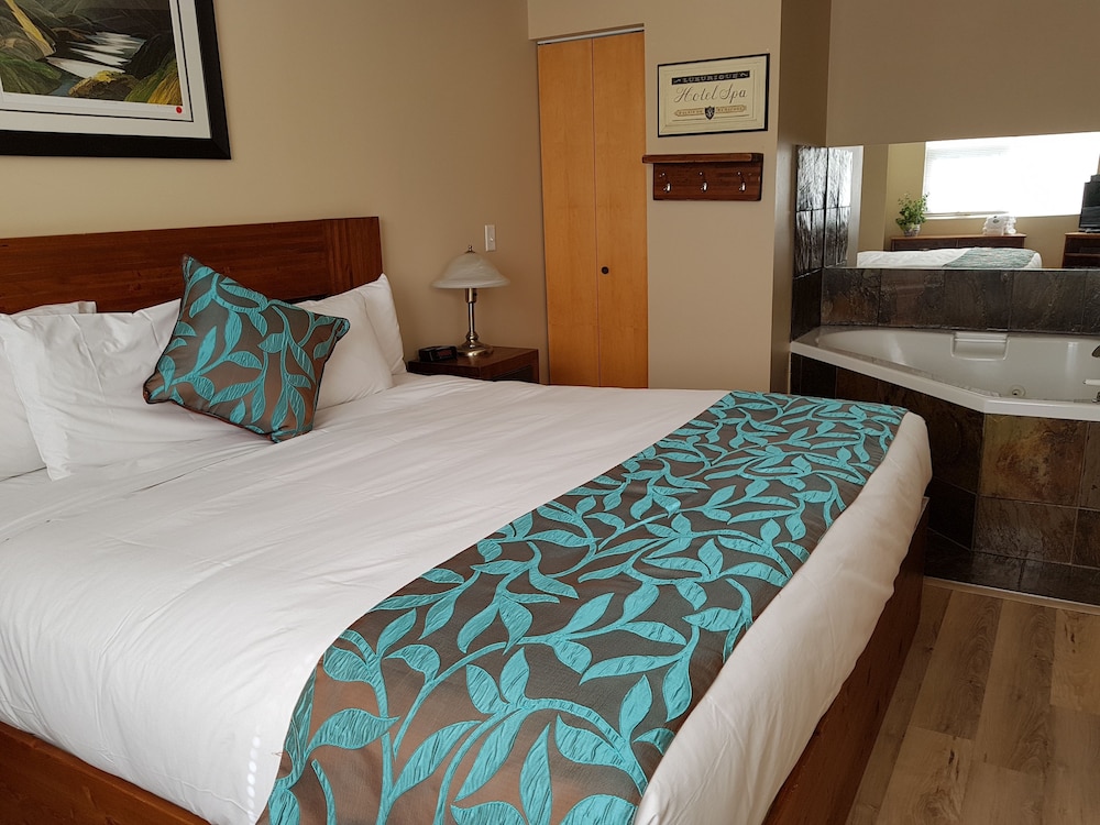 3 BEDROOMS, CONDO, LUXURY, MOUNTAIN VIEW, JETTED TUB