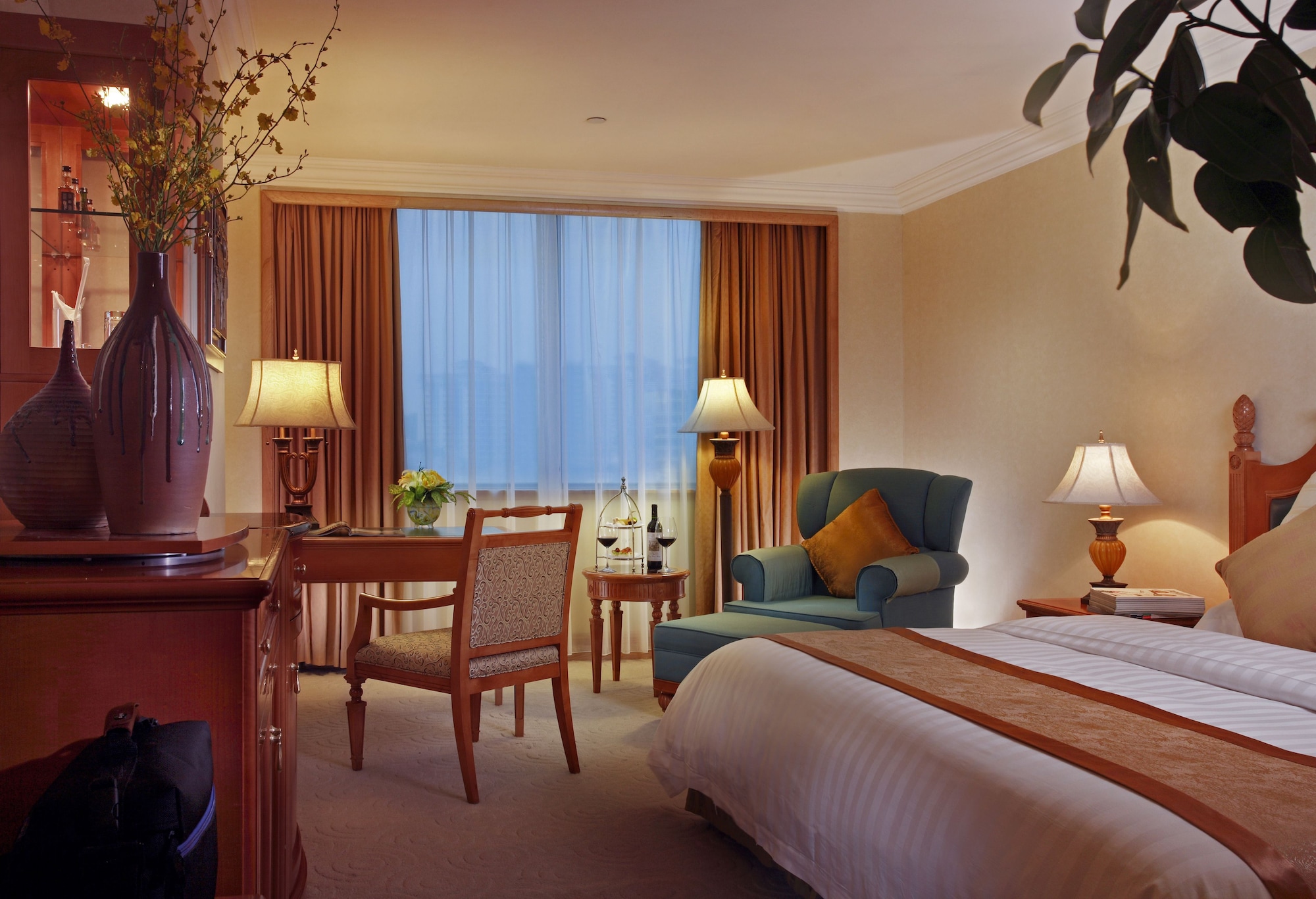 Executive, Single, King Bed