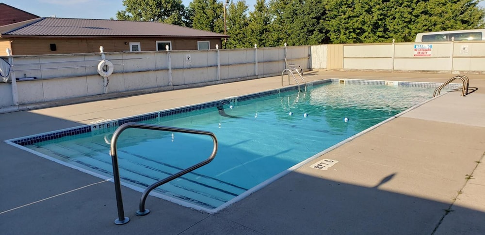 Family Budget Inn Bethany 7/48