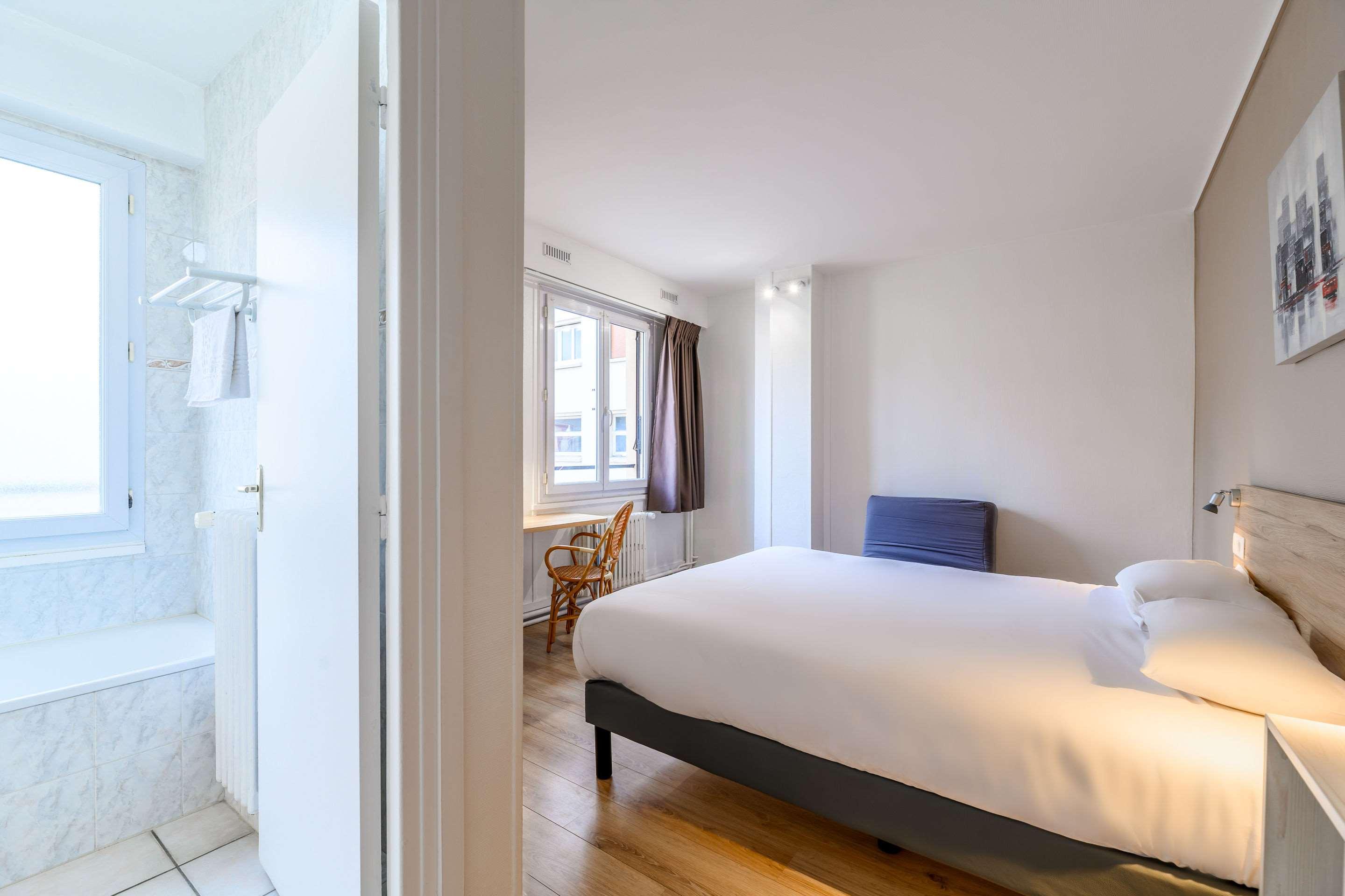 غرفة بسرير مزدوج، Comfort Hotel Alba Rouen 3/4