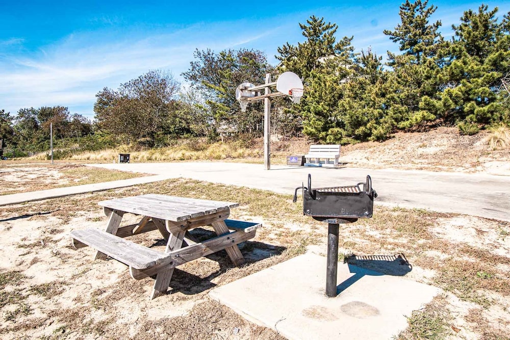 Barrier Island Station at Duck 15/47