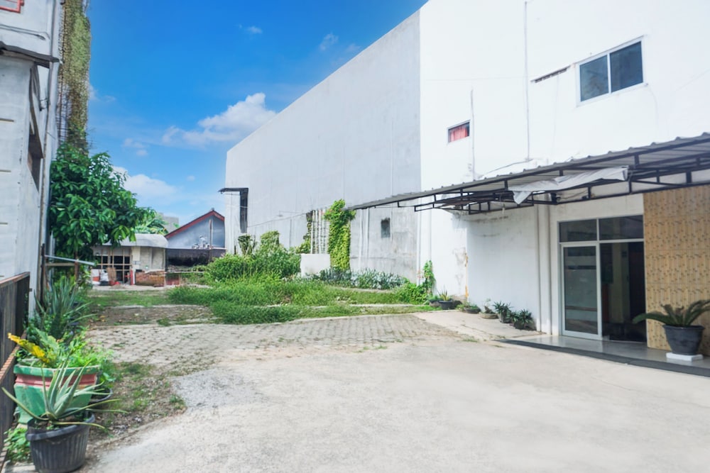 Hotel O Lampung Near Rs. Mitra Husada Formerly Takana Homestay 19/20