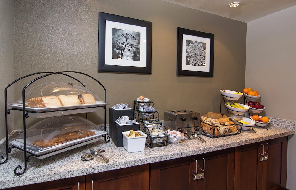 Staybridge Suites Carlsbad/San Diego 31/73
