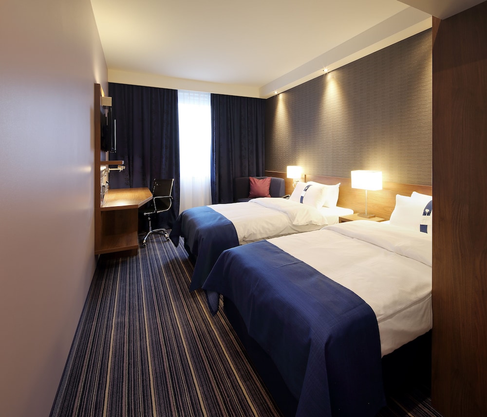 Holiday Inn Express Friedrichshafen 23/76