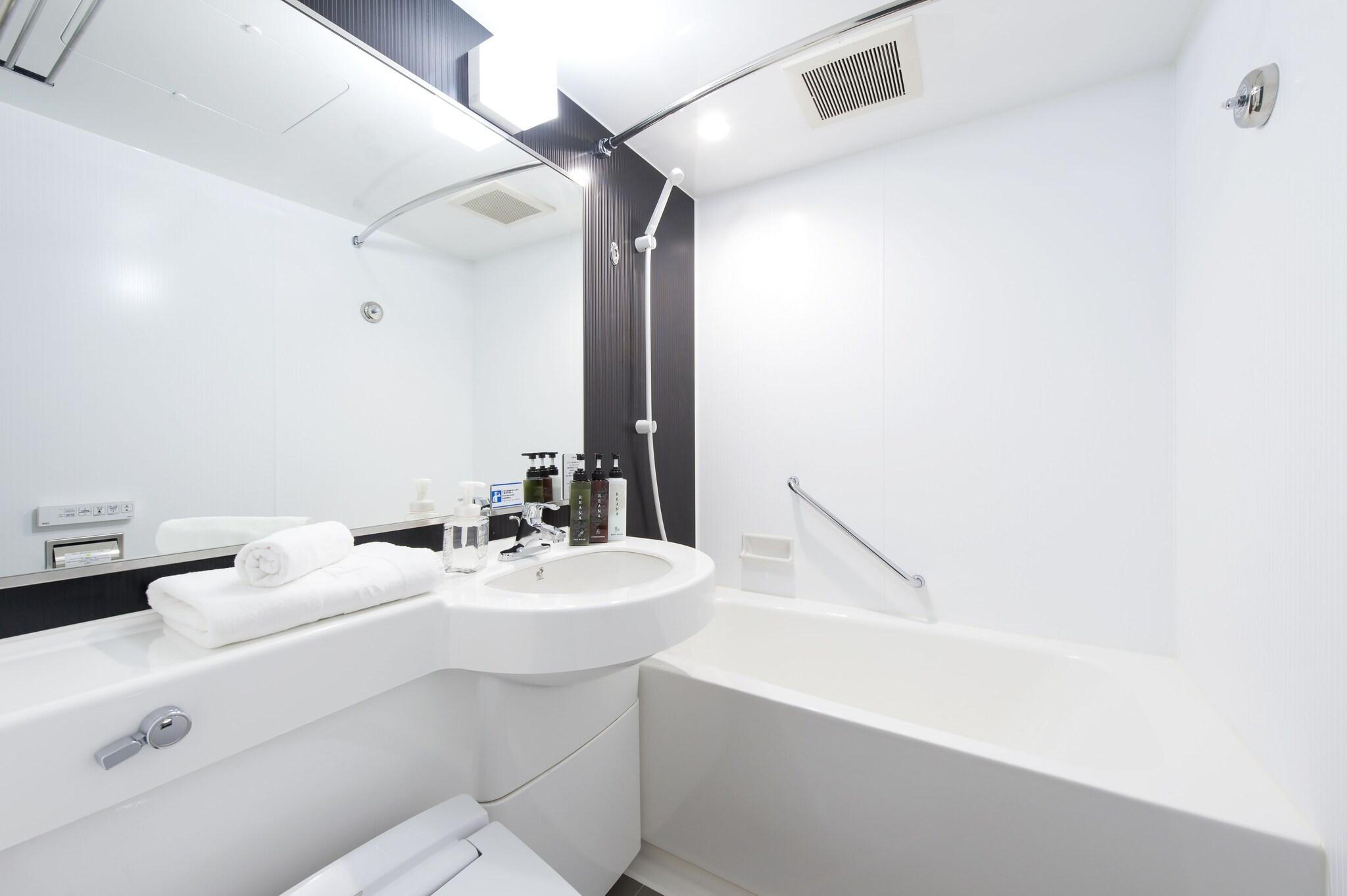 Room, Twin Beds, Annex