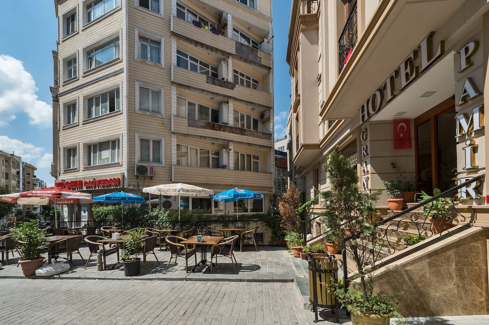 Grand Pamir Hotel 43/50
