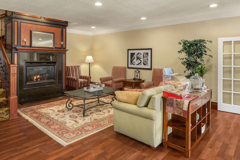 Country Inn Suites By Radisson Bloomington Normal Airport Il 21/29