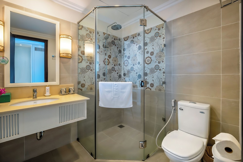 Lantana Riverside Hoi An Boutique Hotel Spa 59/60