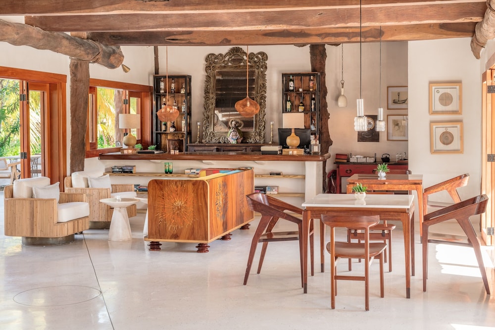 Ser Casasandra Boutique Hotel 63/78