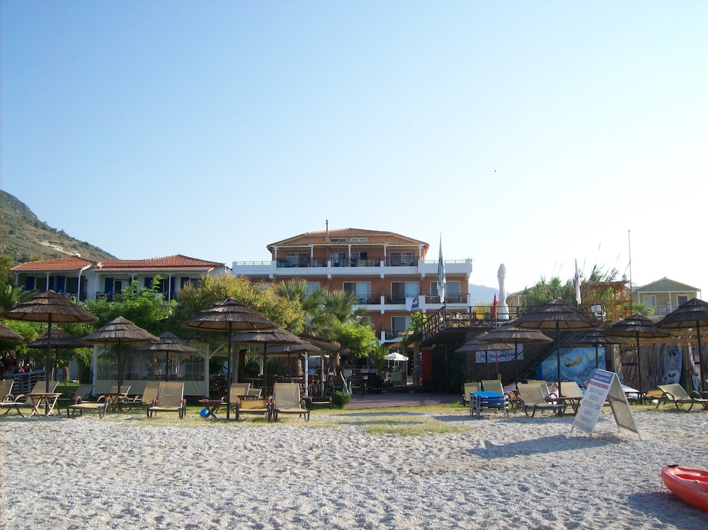 GRAND NEFELI HOTEL 41/50