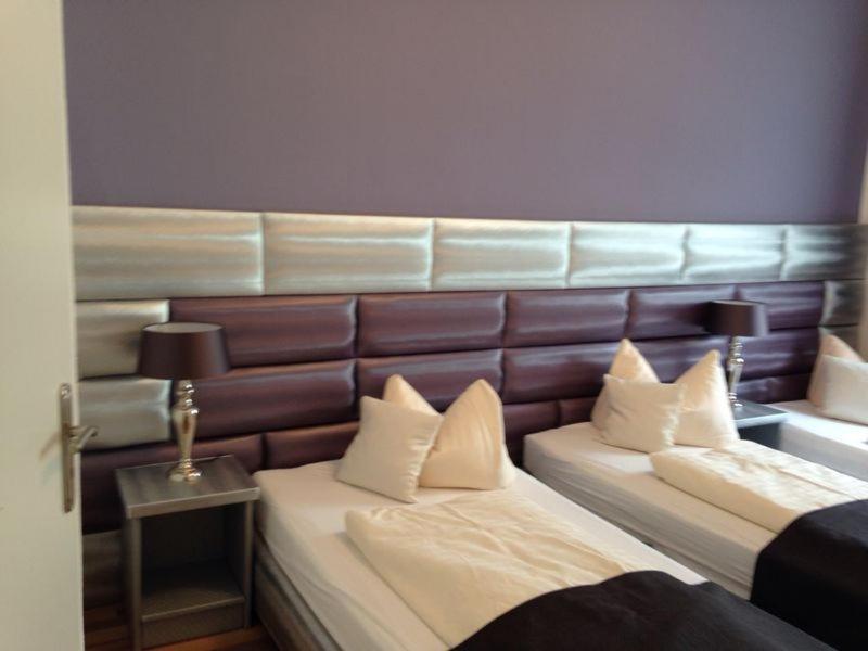 Hotel Am Wehrhahn 8/19