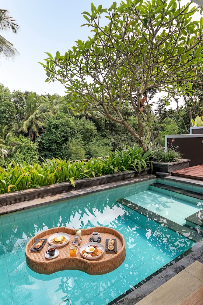 Annupuri Villas Bali 33/38