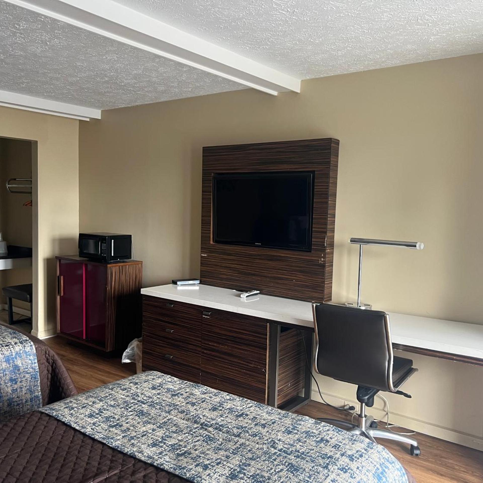 Towne Inn 36/50