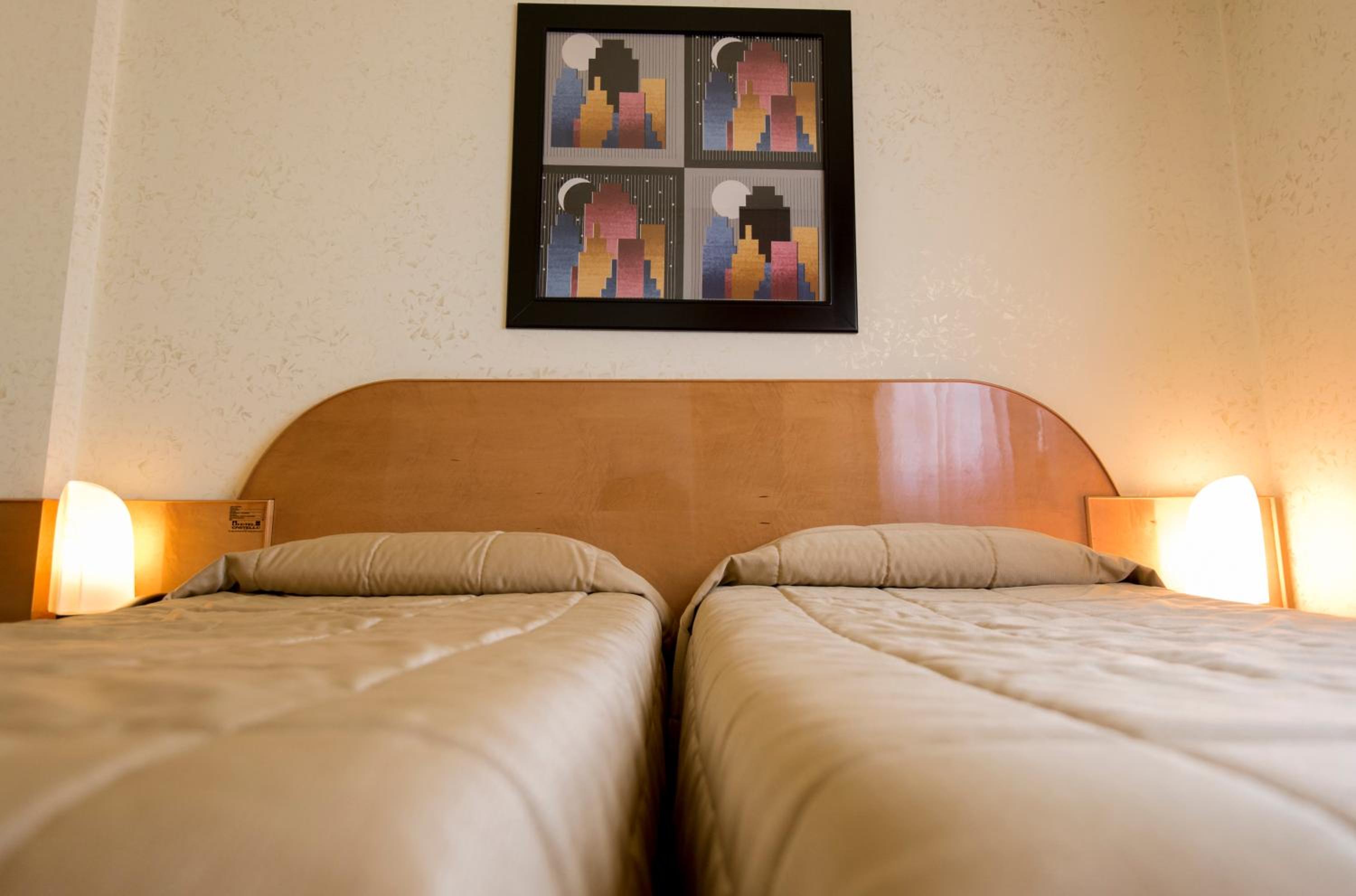 Castello Hotel 12/50
