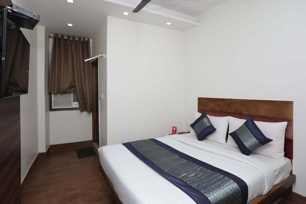 Oyo 12519 Hotel Sun Palace 6/15