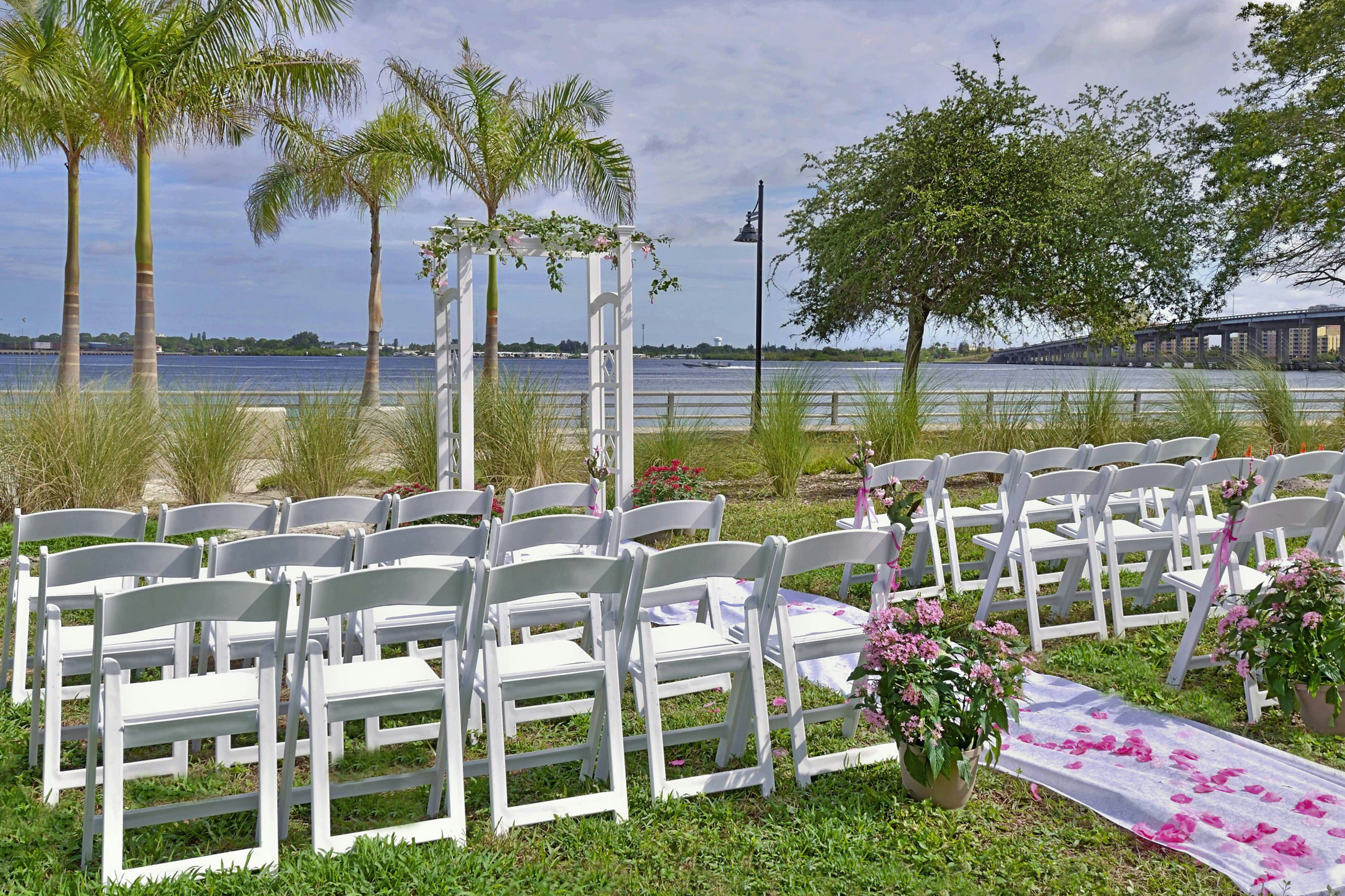 Courtyard by Marriott Bradenton Sarasota/Riverfront 48/49