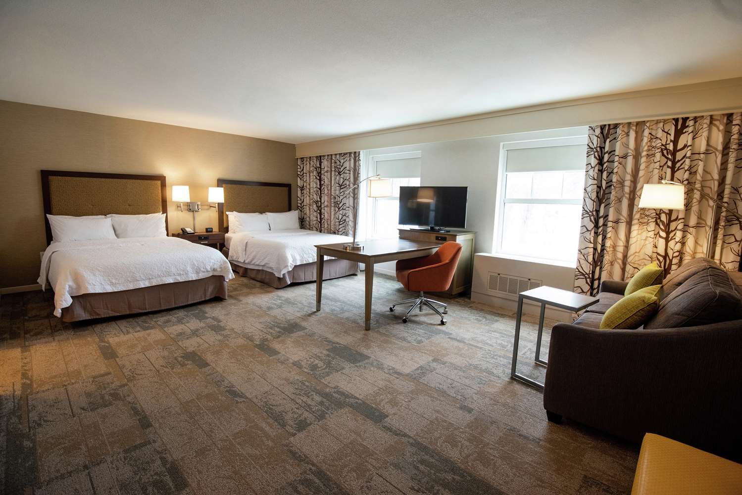Hampton Inn and Suites Manchester VT 12/48