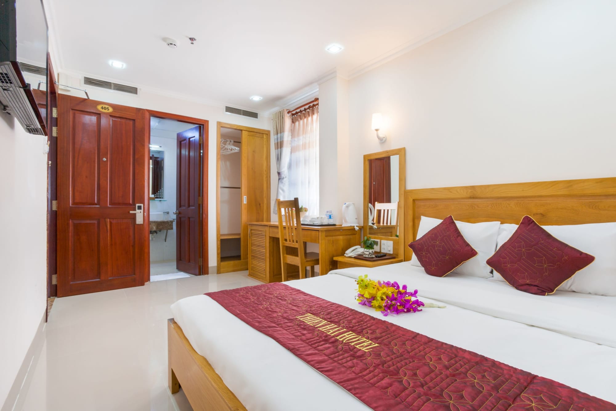 SUPERIOR, DOUBLE BED