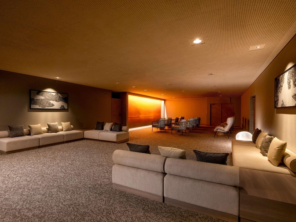 Mercure Kochi Tosa Resort & Spa 36/50