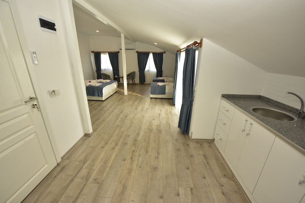 Demyra Boutique Hotel 14/28