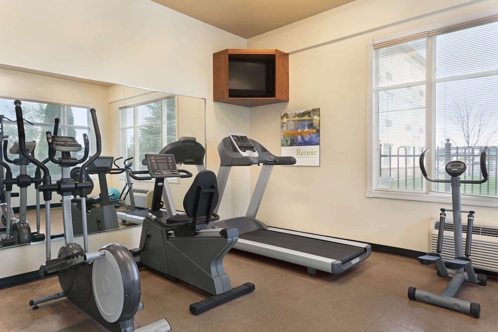 Days Inn by Wyndham Ottawa Airport 29/48