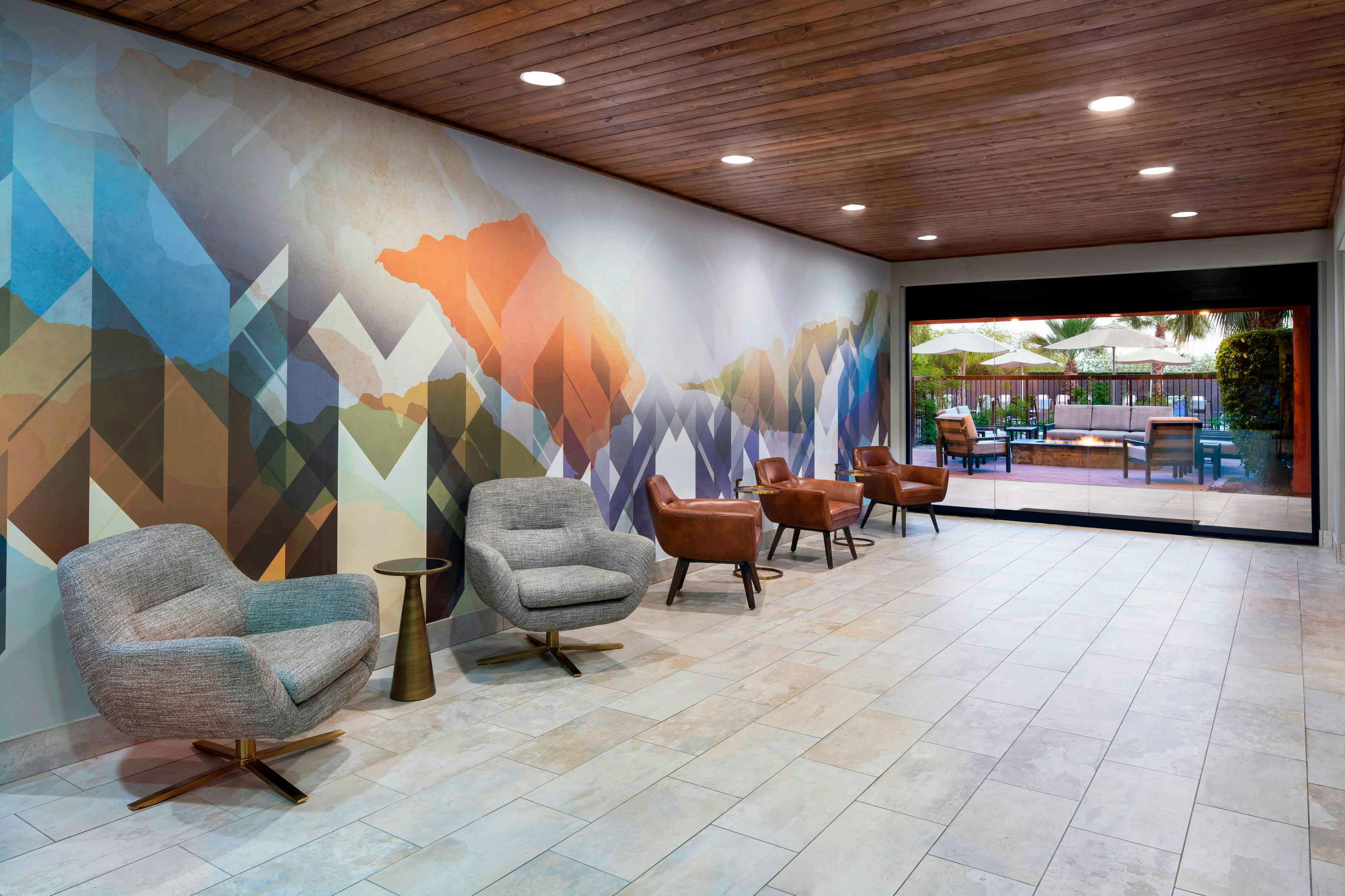 Courtyard Scottsdale North 24/49