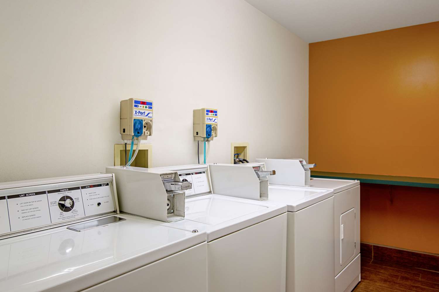 Quality Inn Huron, SD 1/8