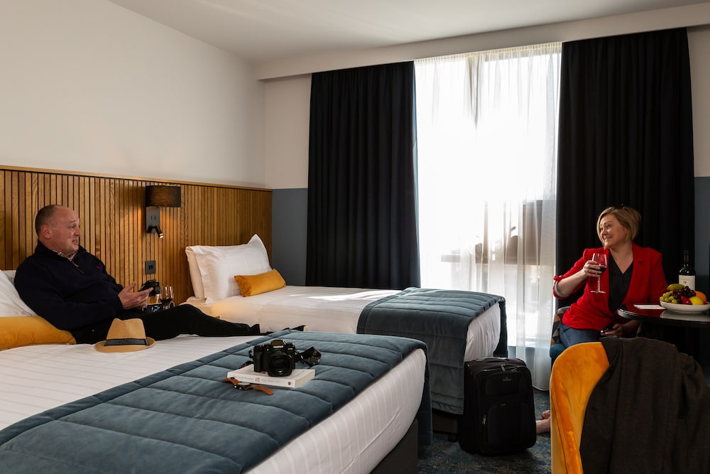 Dublin Skylon Hotel 17/60