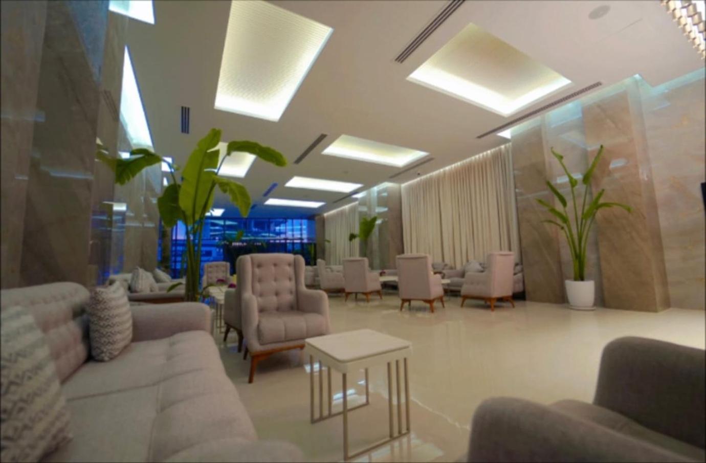 BAZ Hotel 57/73