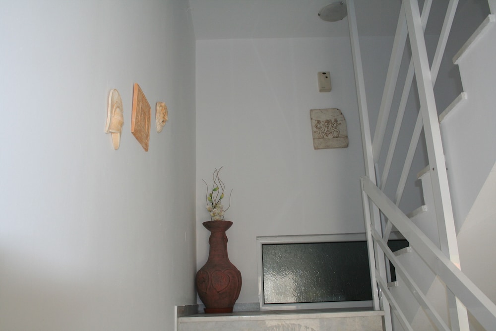 Pantheon Deluxe Apartments 3/47
