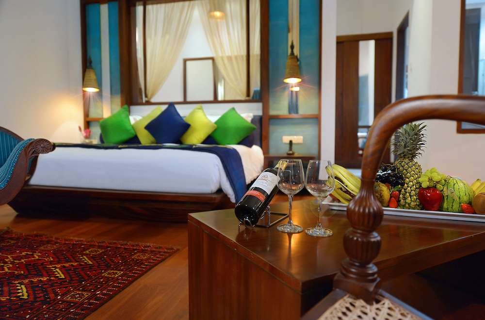 Royal Palms Beach Hotel 23/66