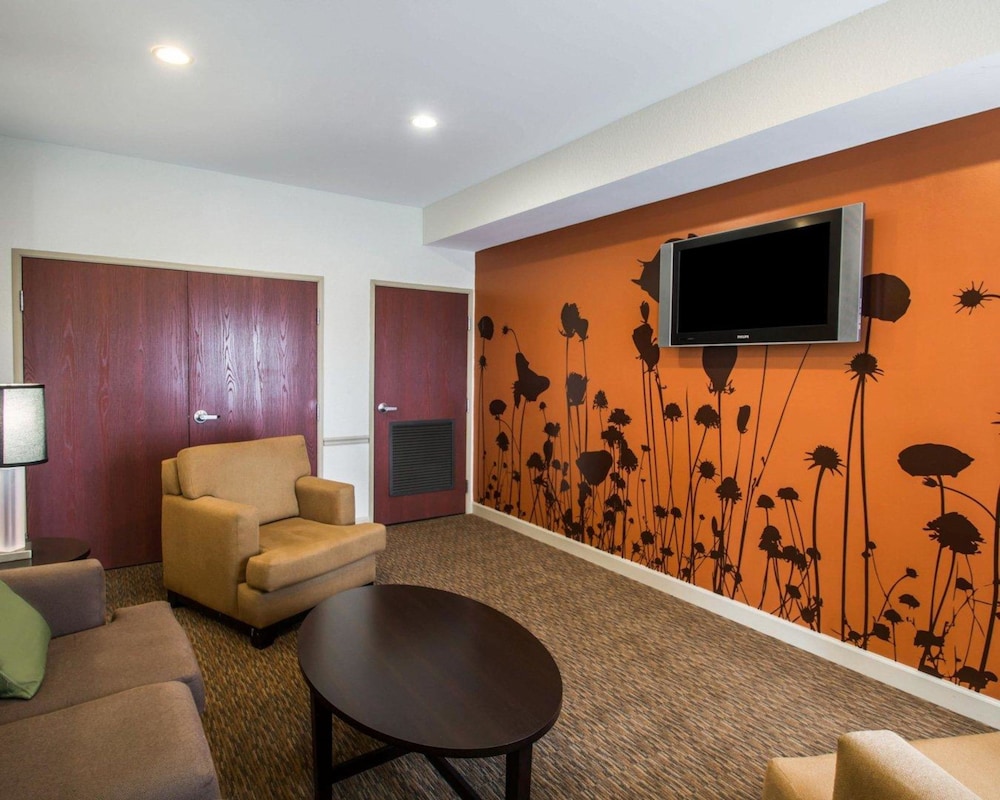 Sleep Inn & Suites Palatka North 7/34