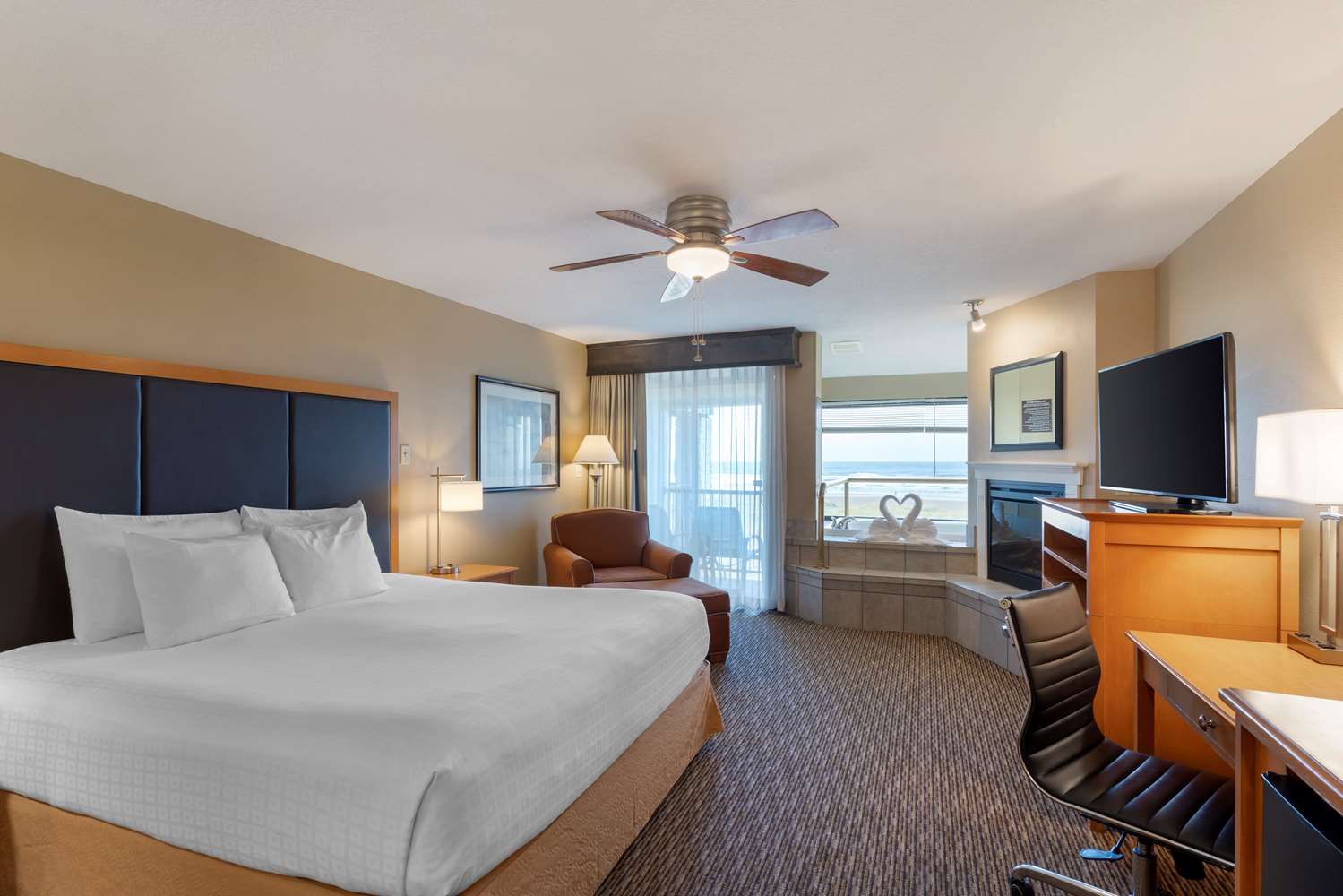 Room, King Bed, Ocean Front, Balcony, Bathtub