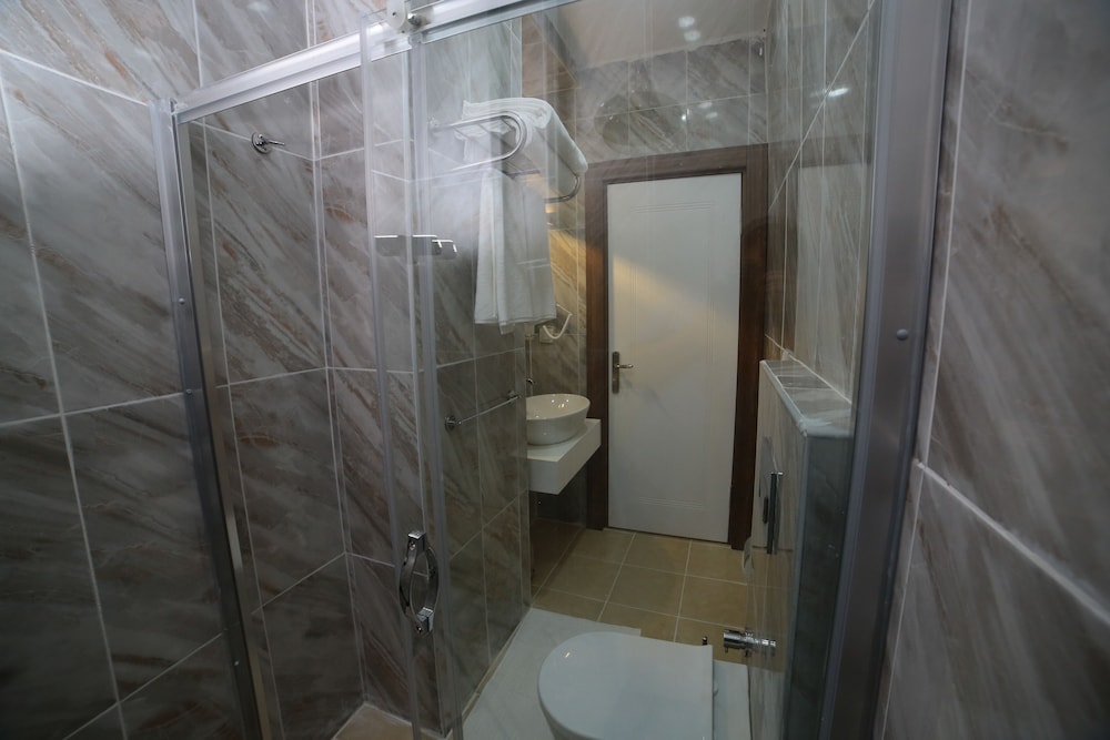 Mitani Suites 50/50