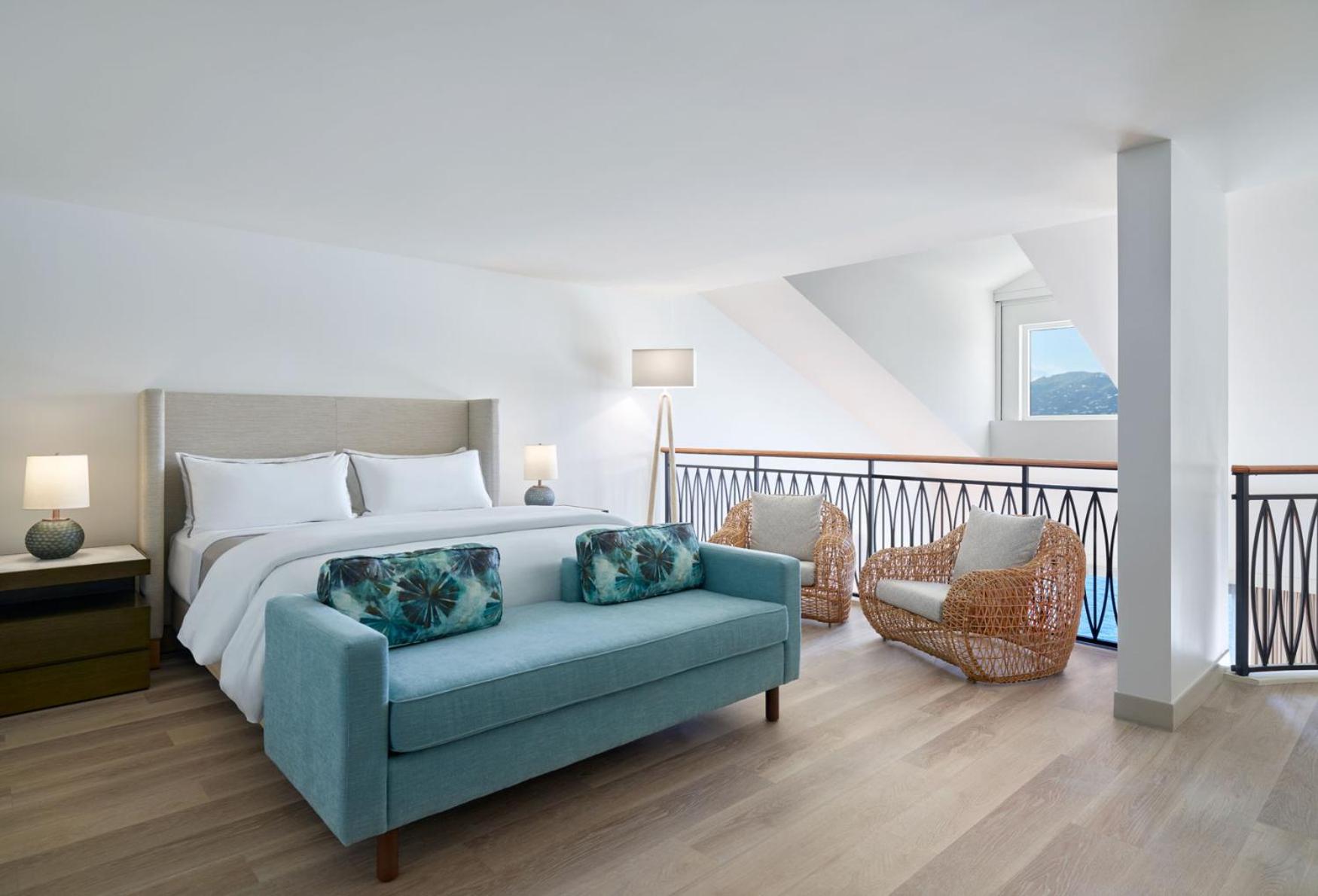 1 Bedroom, Governor, Suite, King Bed, Sofa, Balcony