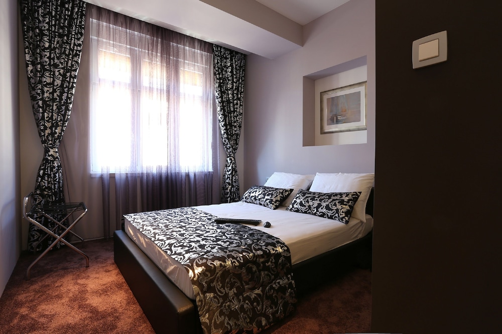 Starlight luxury rooms 8/50