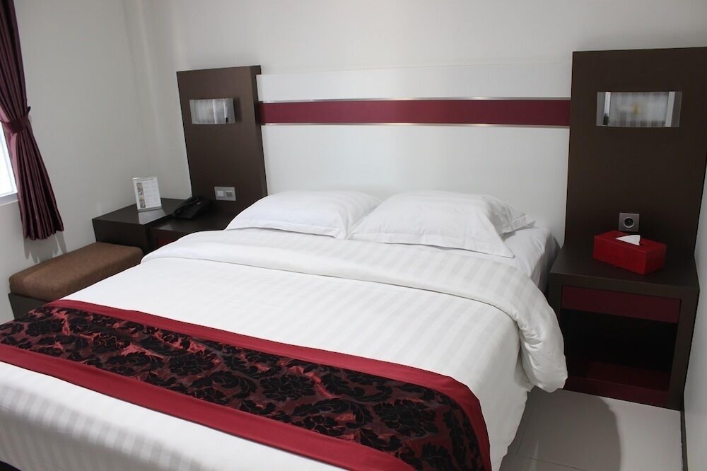 Ideas Hotel Ibrahim Adjie 12/31