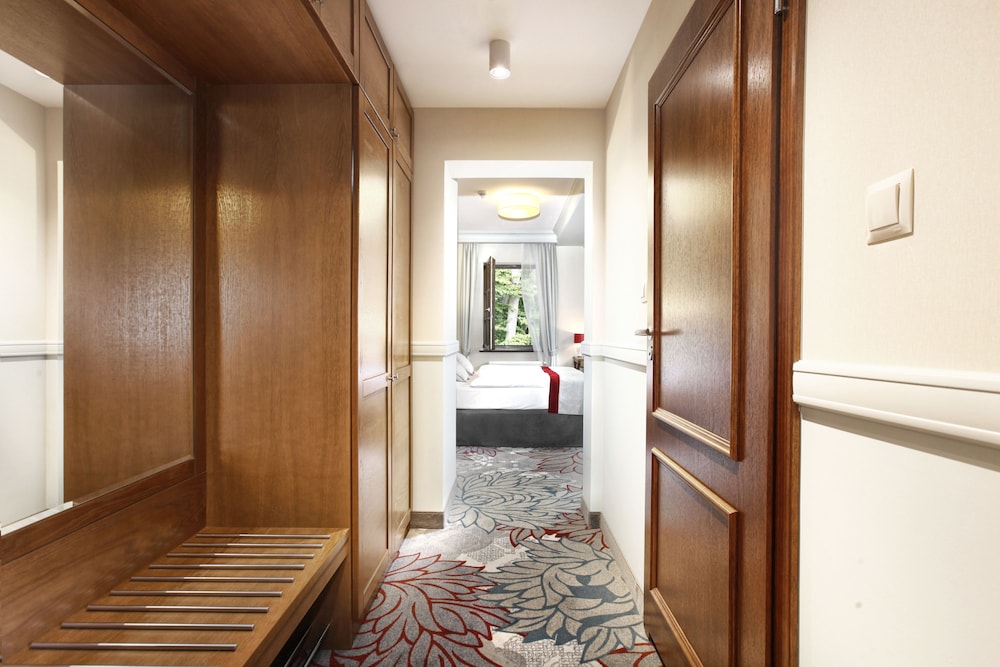 AUBRECHT COUNTRY RESORT AND SPA 5/50