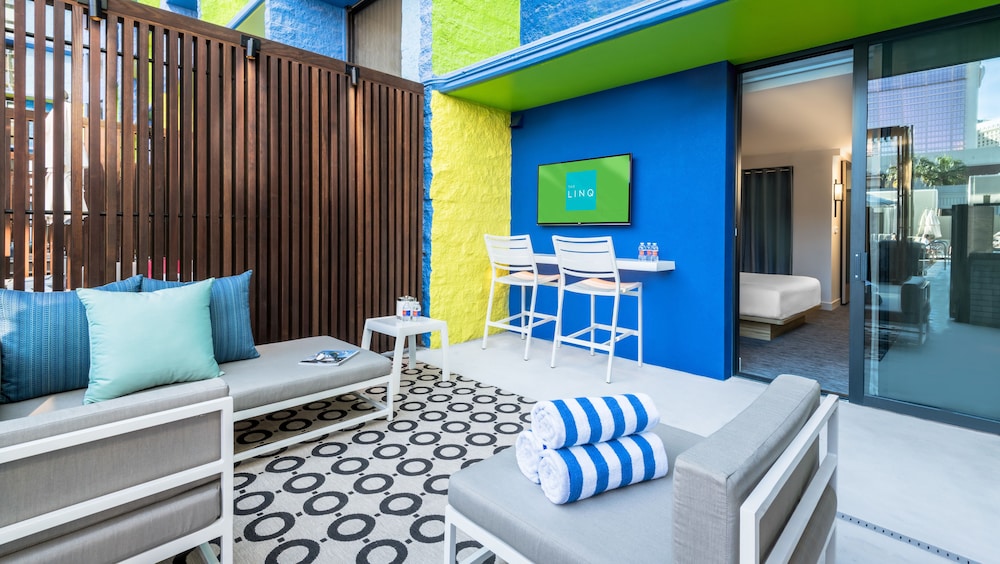 The LINQ Hotel & Casino - A Caesars Rewards Destination 35/54