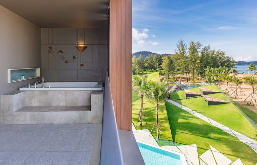 La Vela Khao Lak 24/50