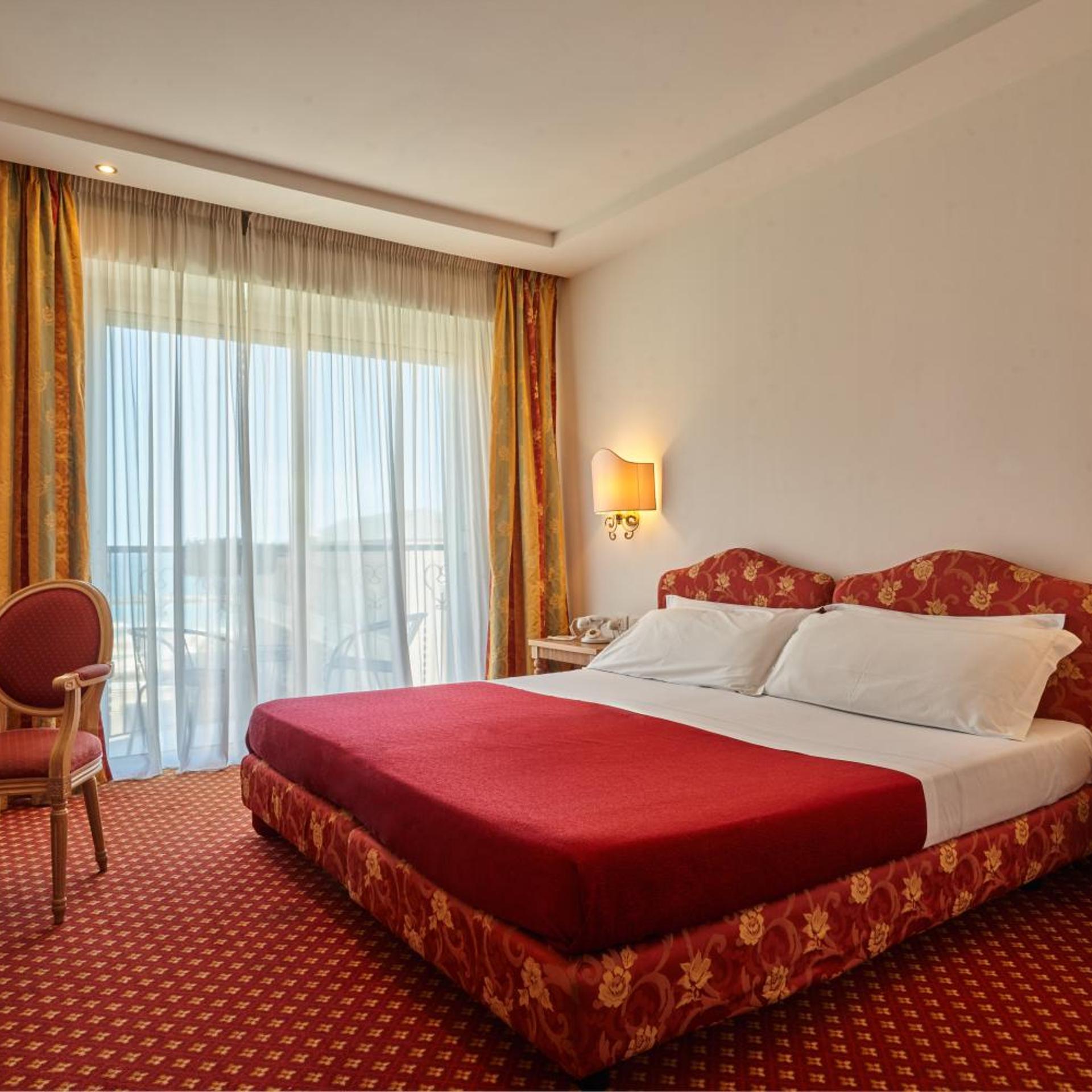 Hotel Bristol 16/50