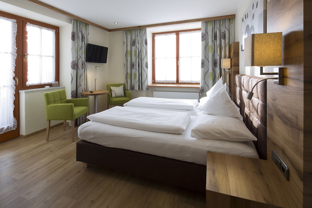 Hotel Obermair Fieberbrunn 6/33