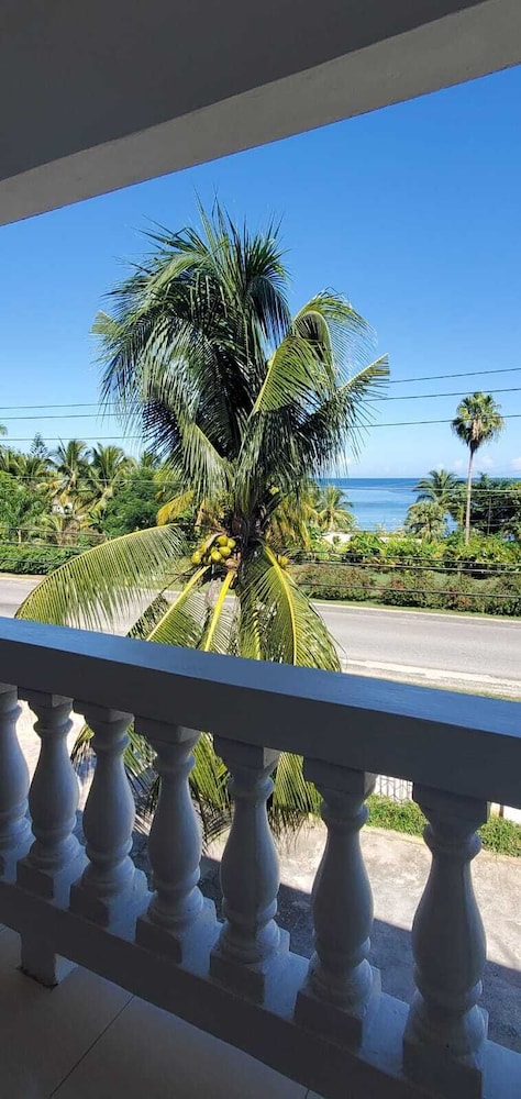 Chateau Margarite Villa 4/50