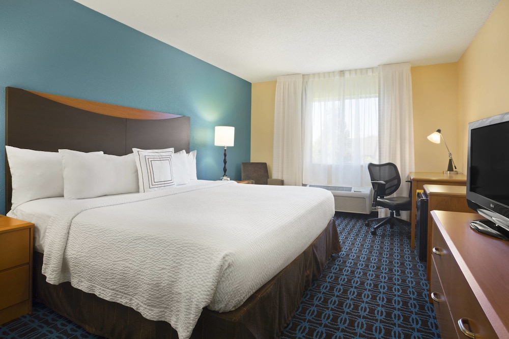 Fairfield Inn Suites Minneapolis St Paul Airport 11/53